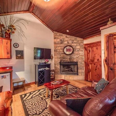 Villa Cedar Bliss Cabin Fredericksburg Exterior foto