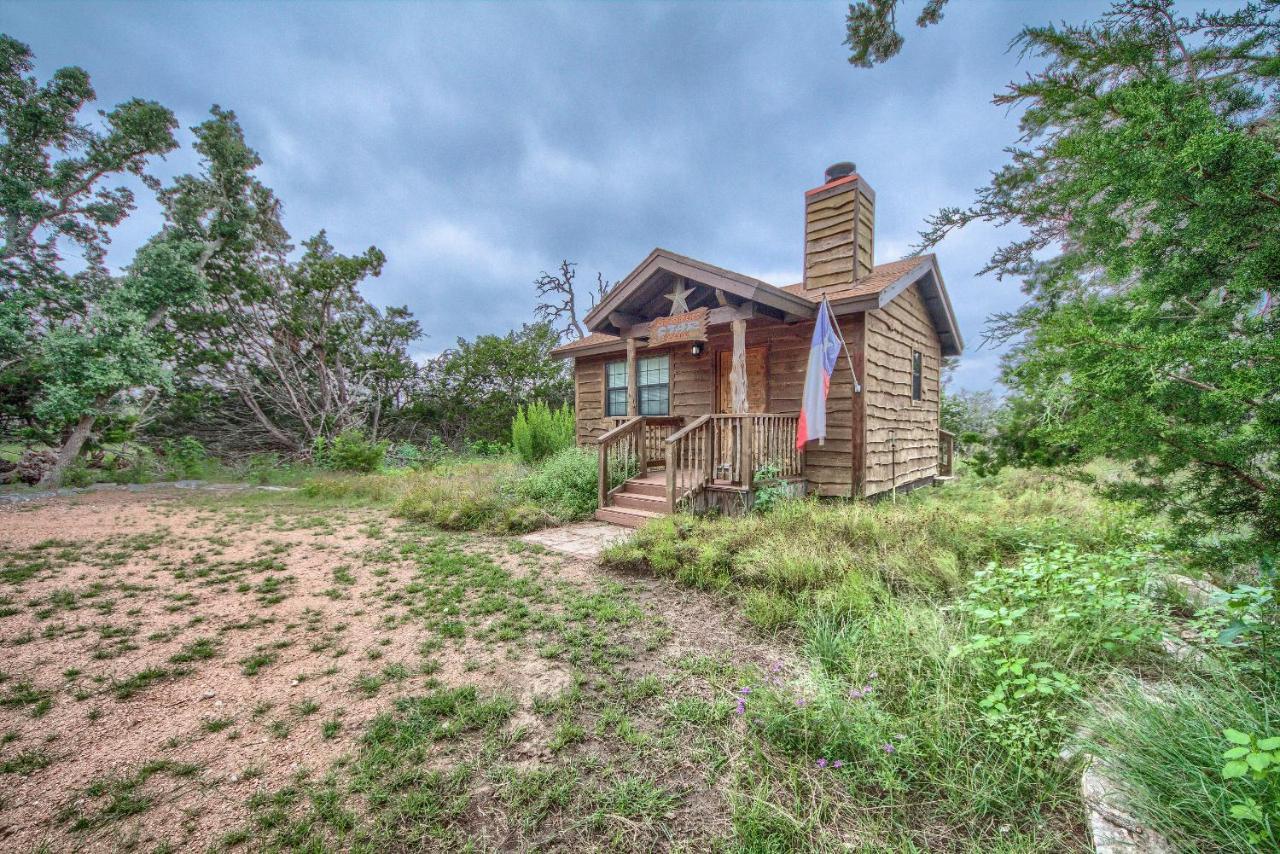 Villa Cedar Bliss Cabin Fredericksburg Exterior foto