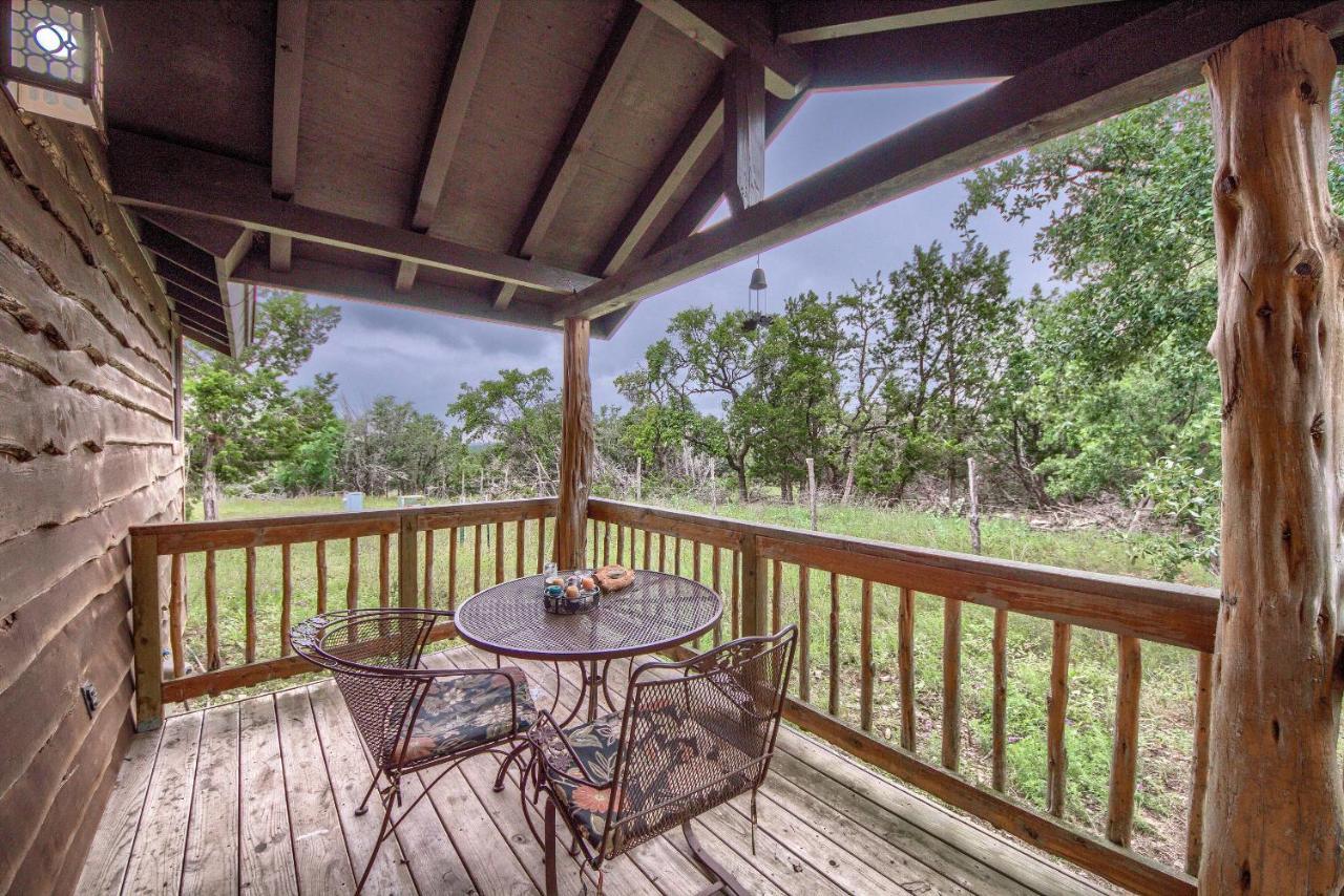 Villa Cedar Bliss Cabin Fredericksburg Exterior foto